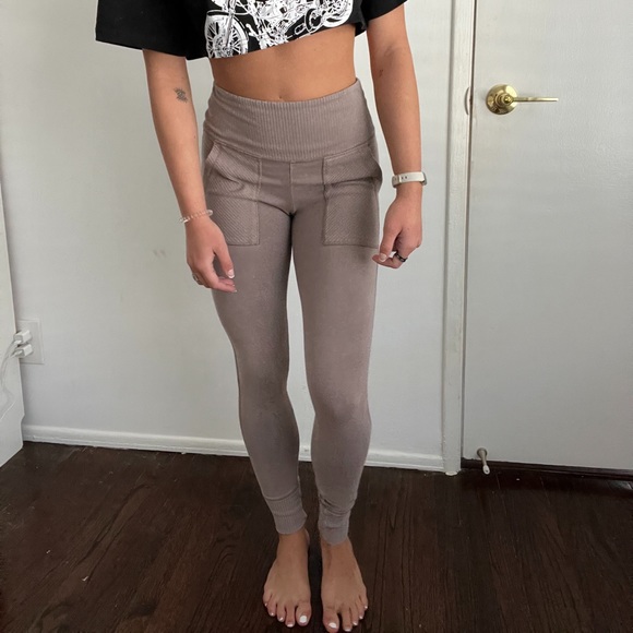 Aerie Chill Play Move leggings Small - Picture 2 of 4